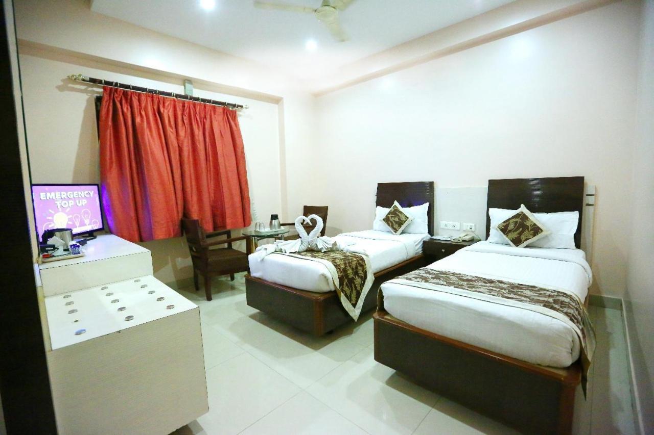 Fabexpress Tourist Plaza Hyderabad Exterior foto
